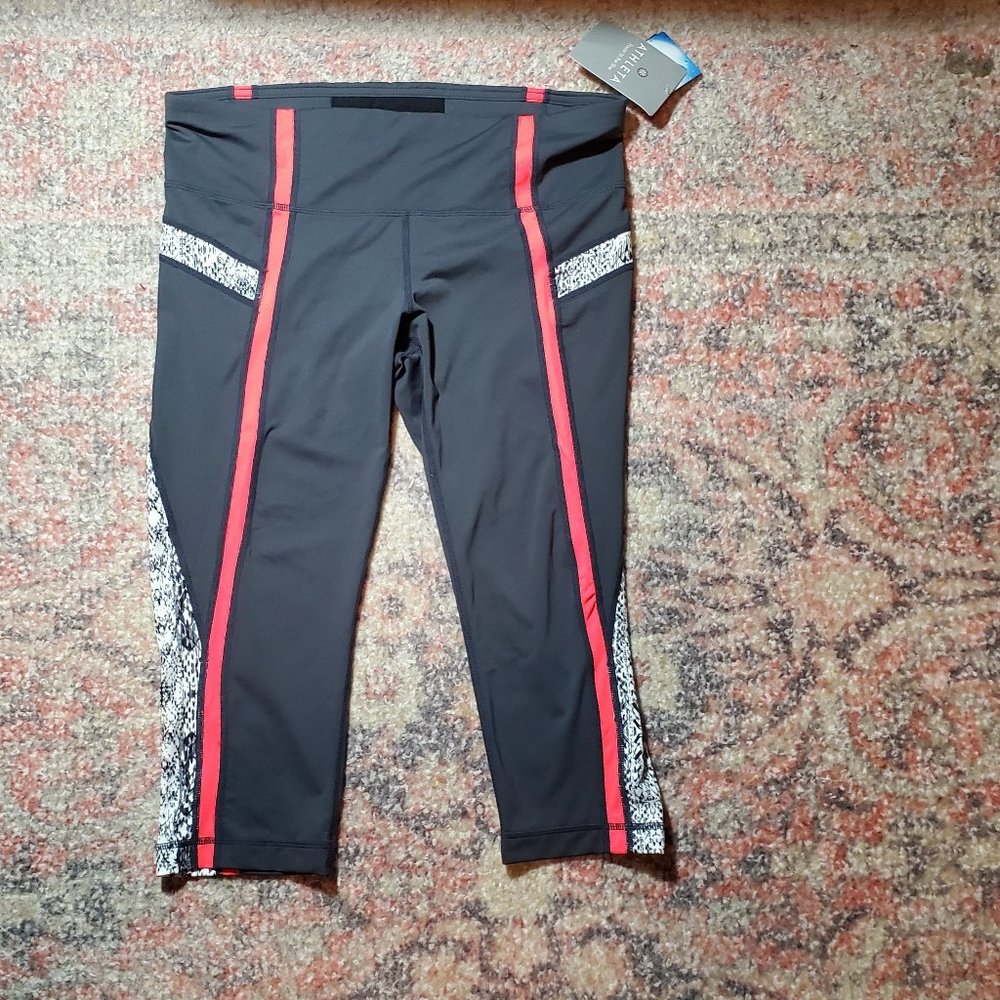 Athleta Women's Size M Torpedo Swim Capri Leggings
